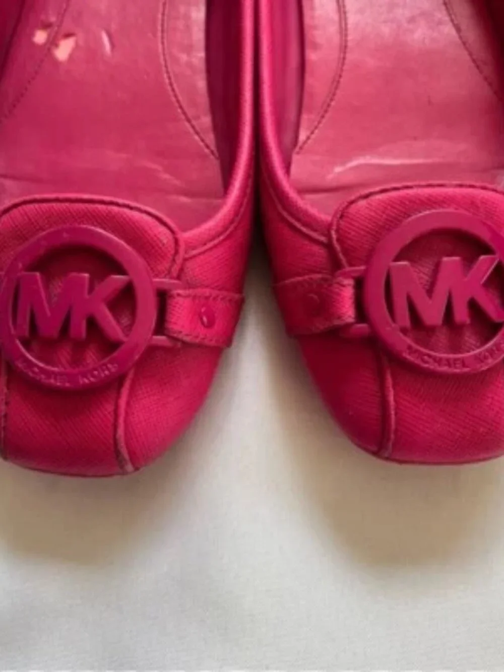 Women’s Michael Kors Fulton Faux Saffiano Leather Magenta Pink Moccasin Size 6
